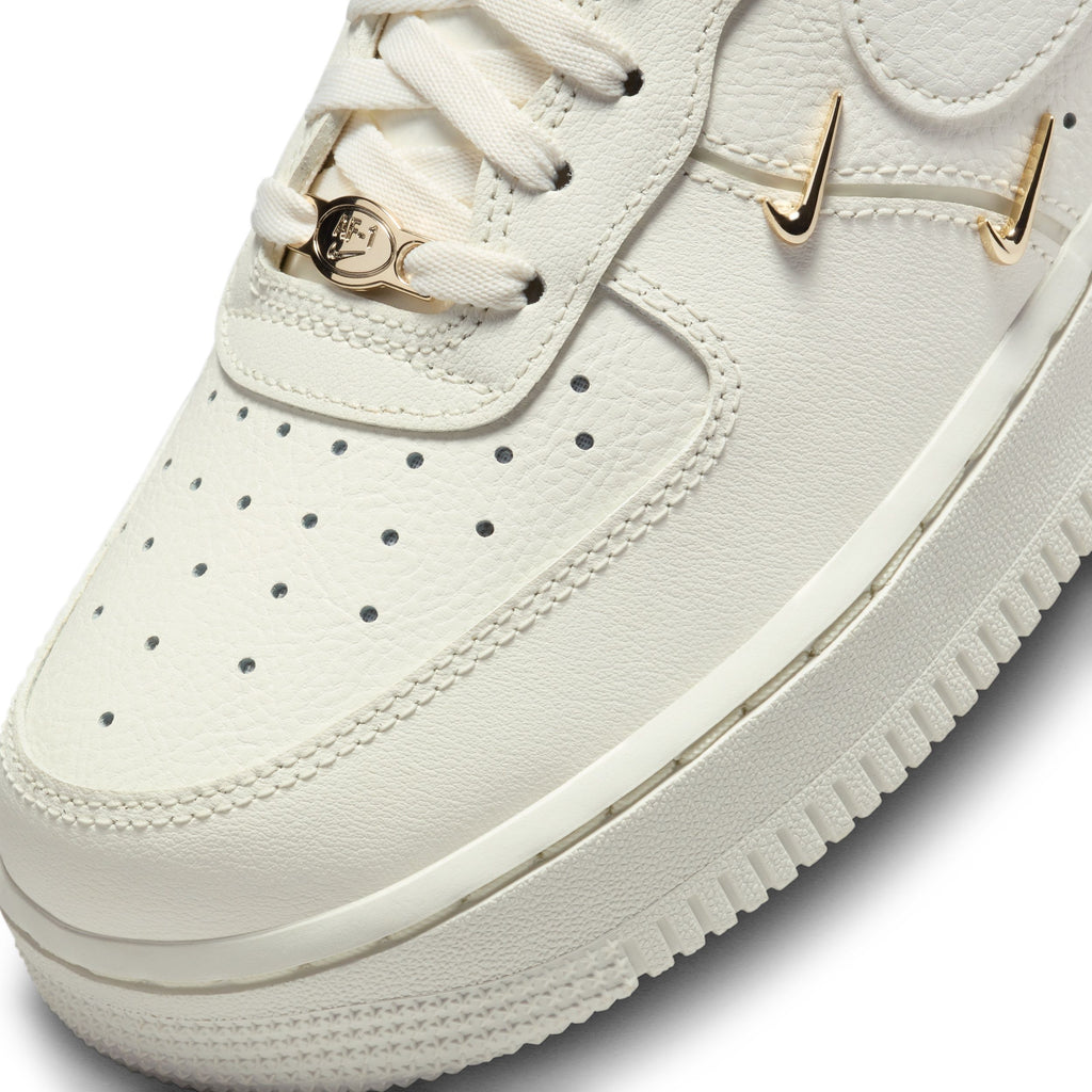 Nike Air Force 1 '07 LX