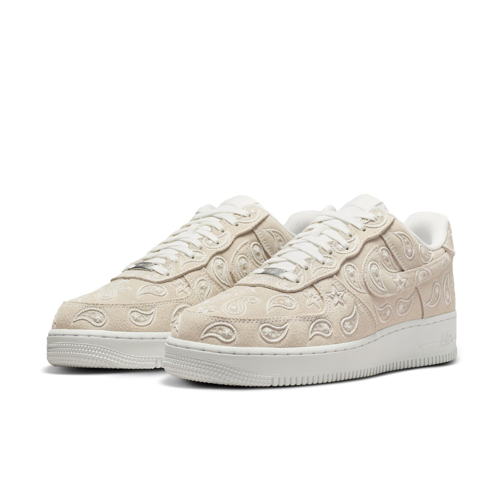 Nike Air Force 1 '07 LV8
